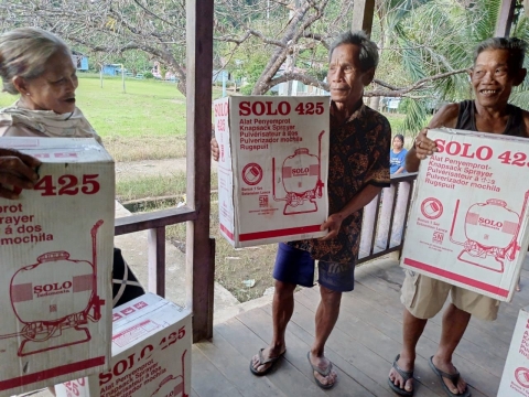 Dokumentasi Penerimaan Bantua oleh Masyarakat